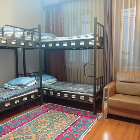 Kgb Home Hostel 比什凯克 外观 照片